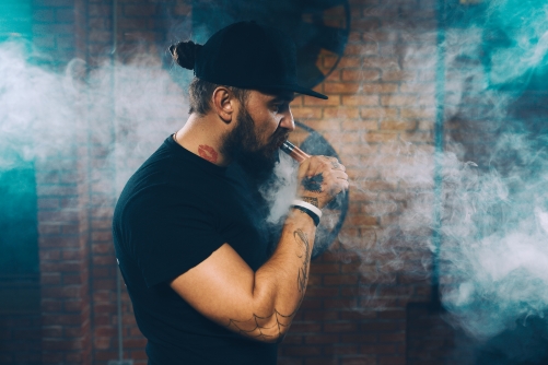 Quels accessoires pour optimiser votre expérience de vape ?